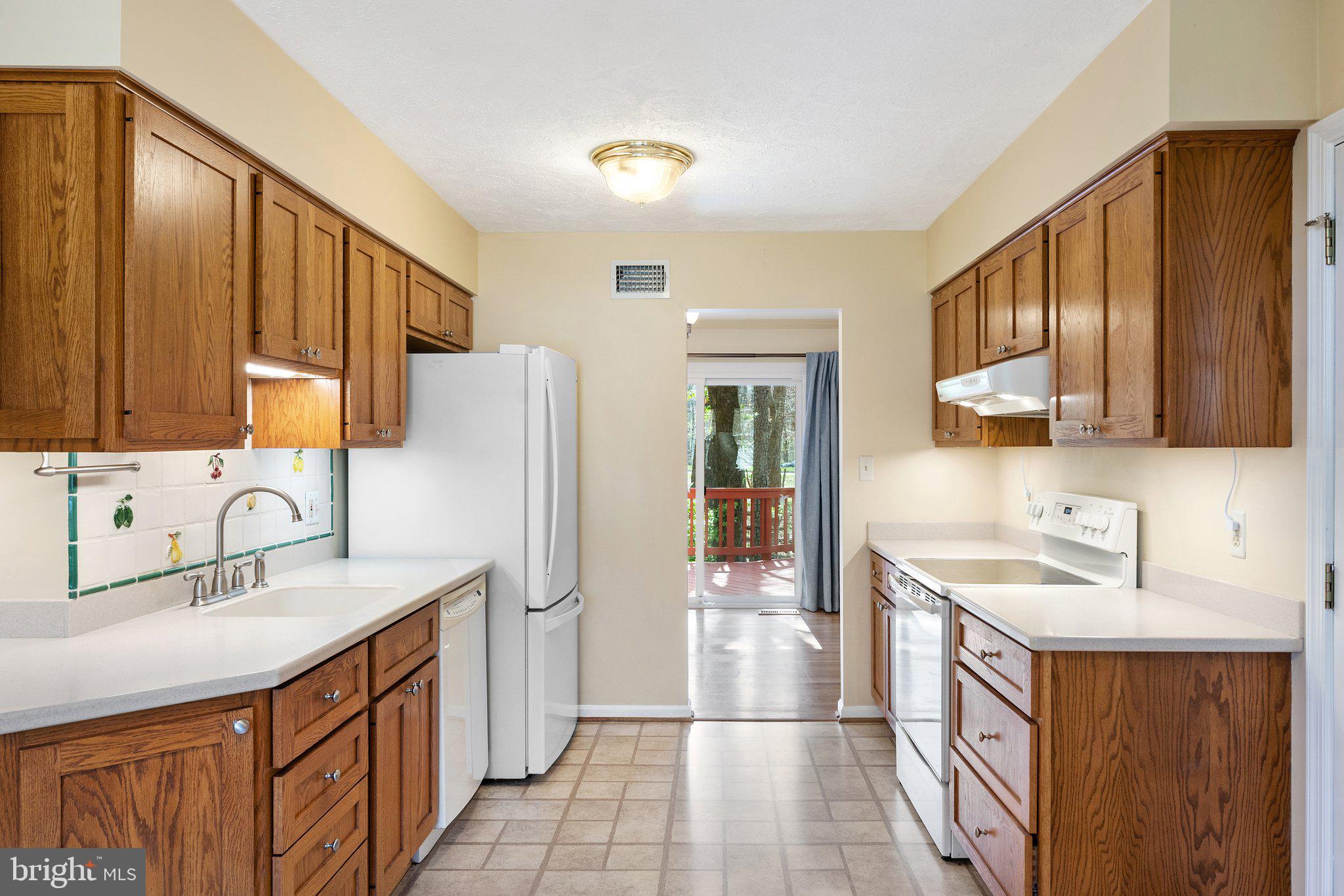 RESTON - Residential