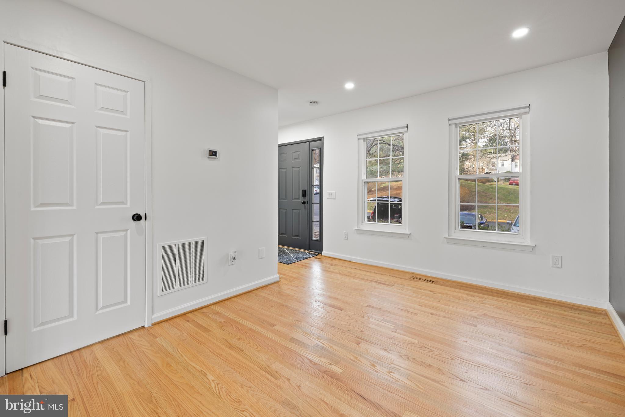 BONIFANT WOODS - Residential