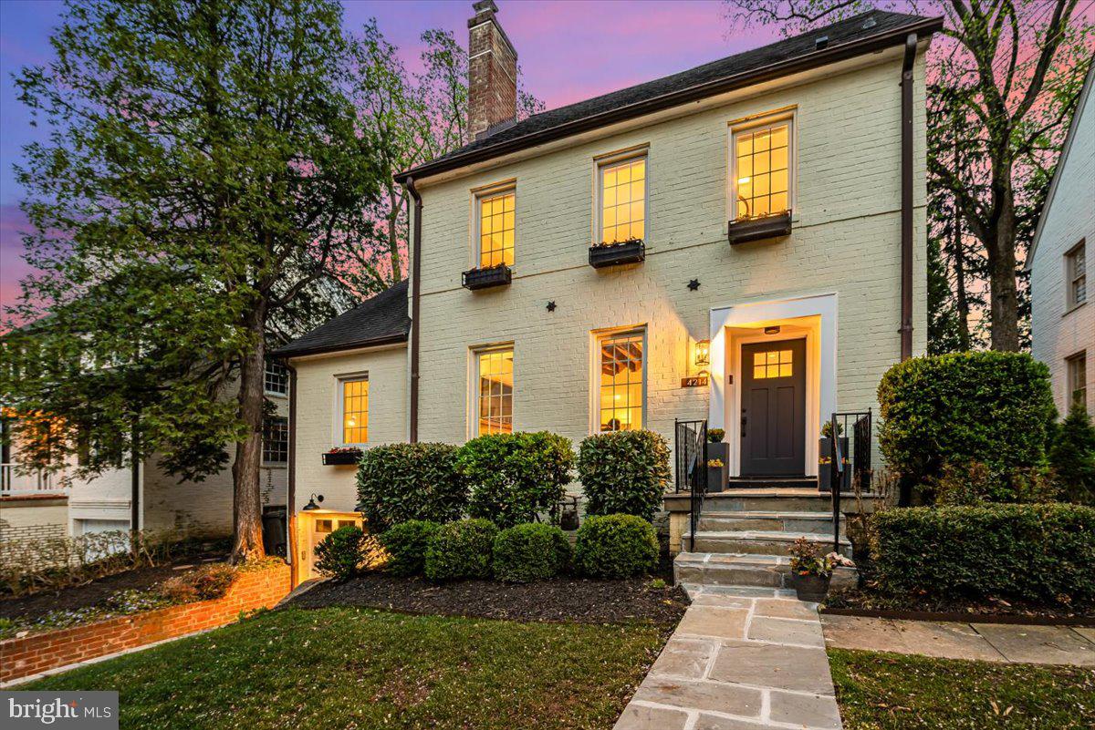 CHEVY CHASE - Residential