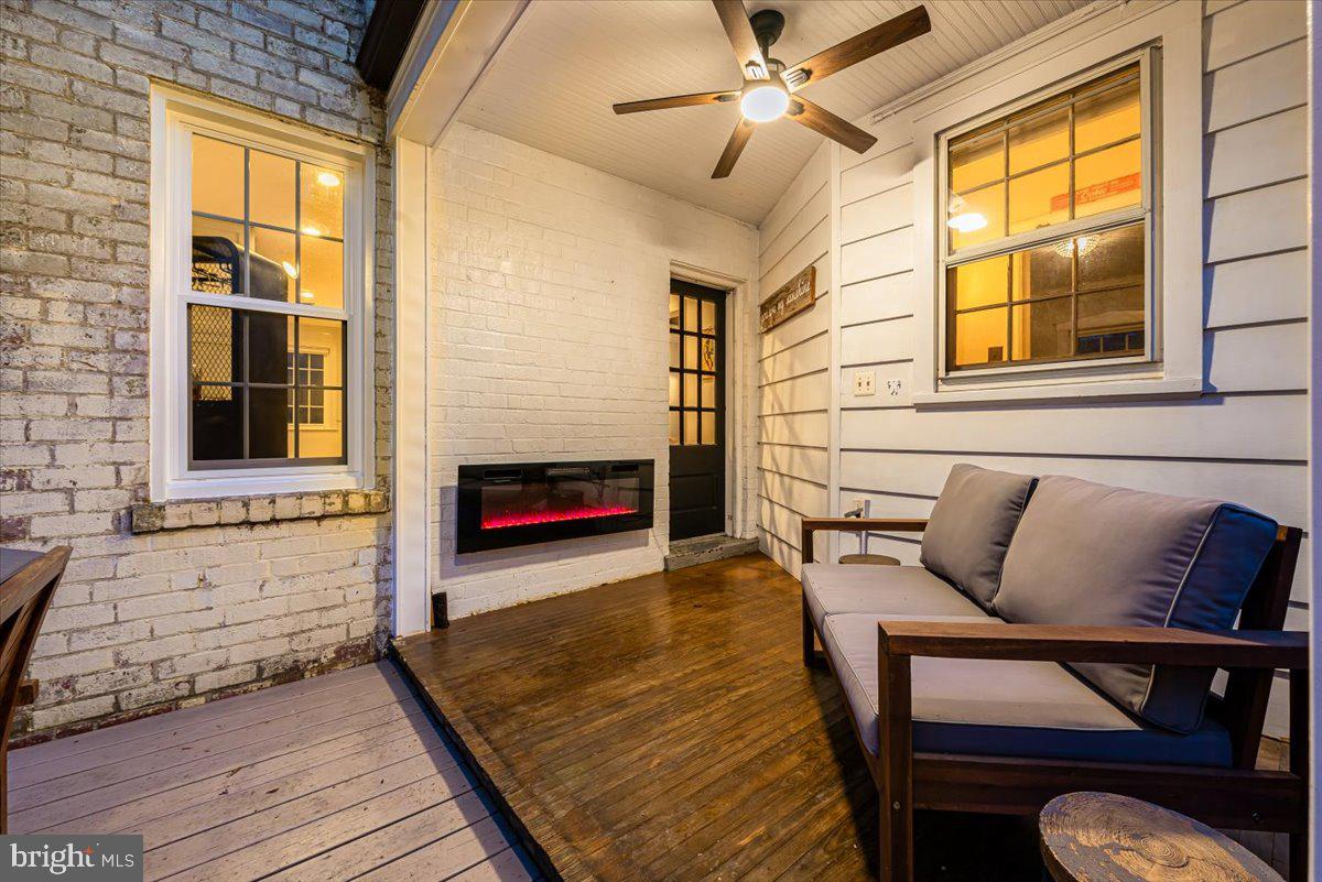 CHEVY CHASE - Residential