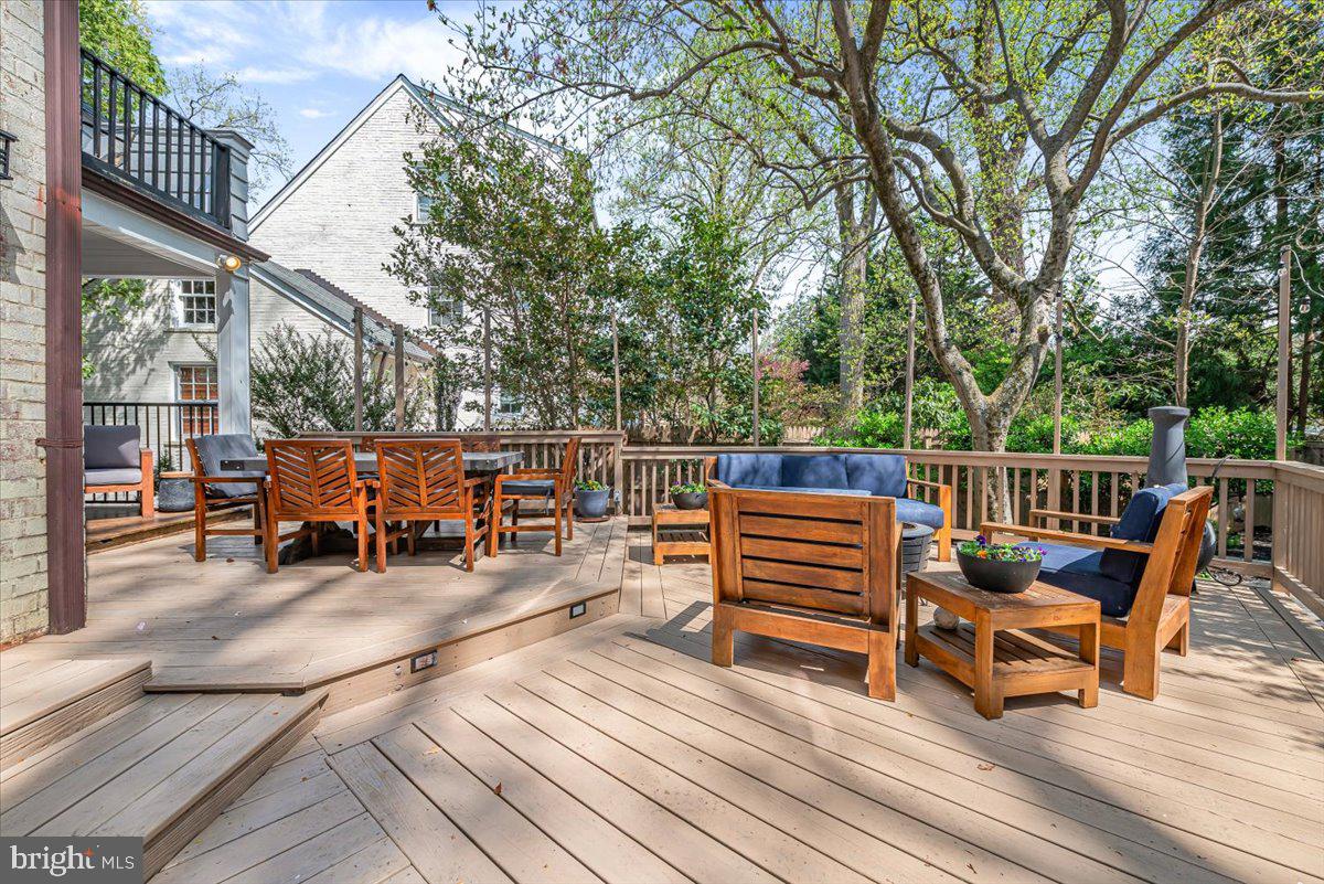 CHEVY CHASE - Residential