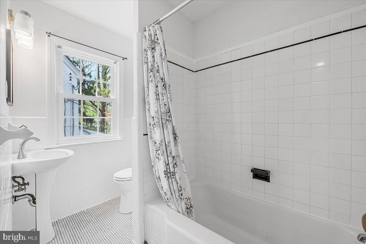 CHEVY CHASE - Residential