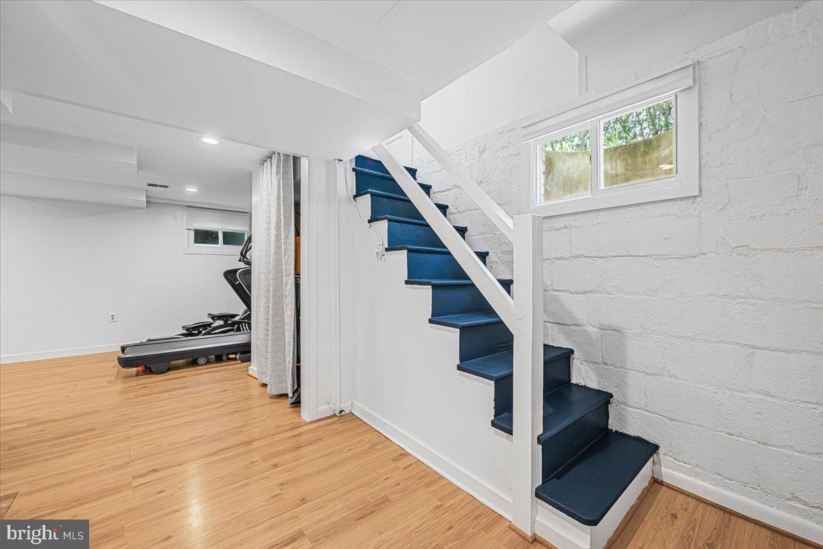 CHEVY CHASE - Residential