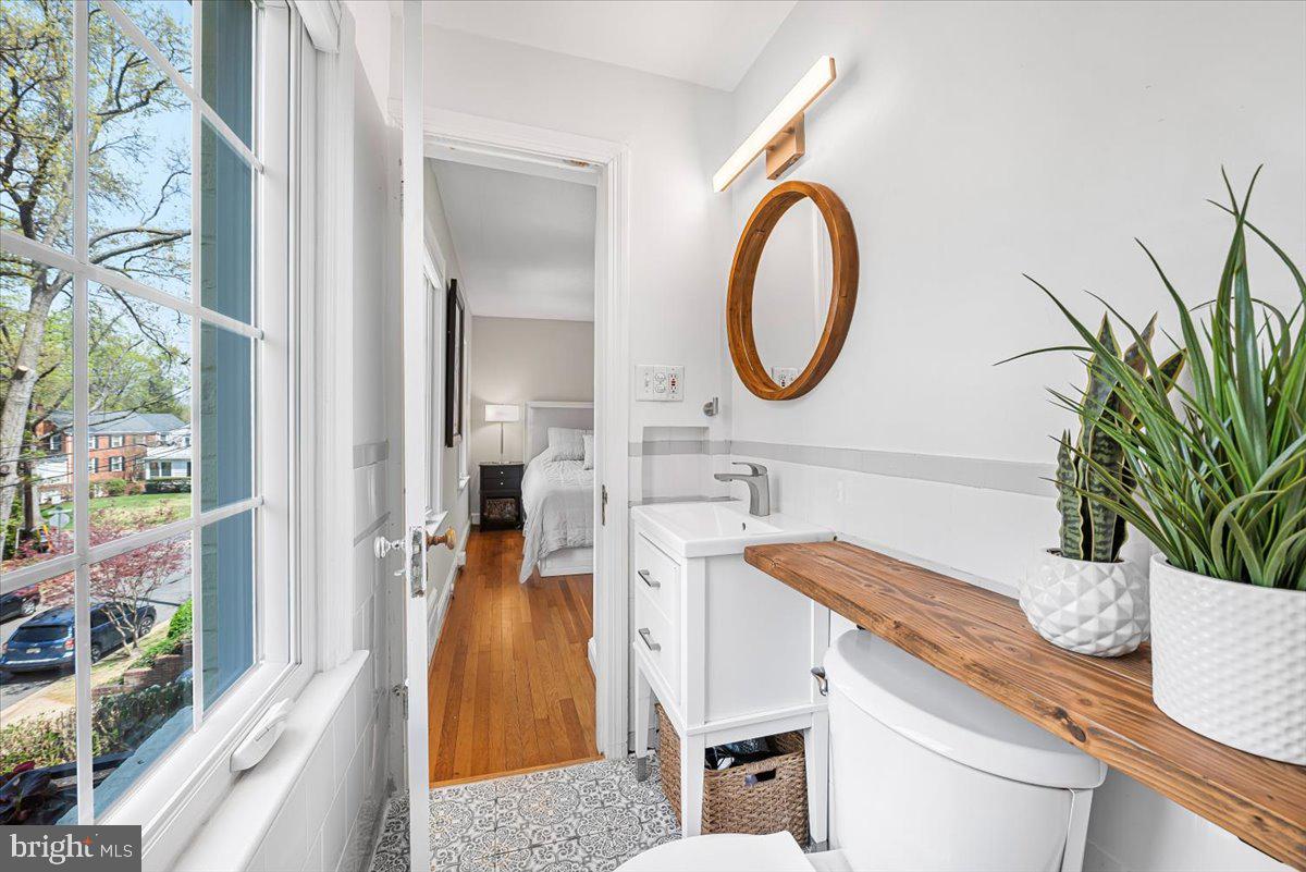 CHEVY CHASE - Residential