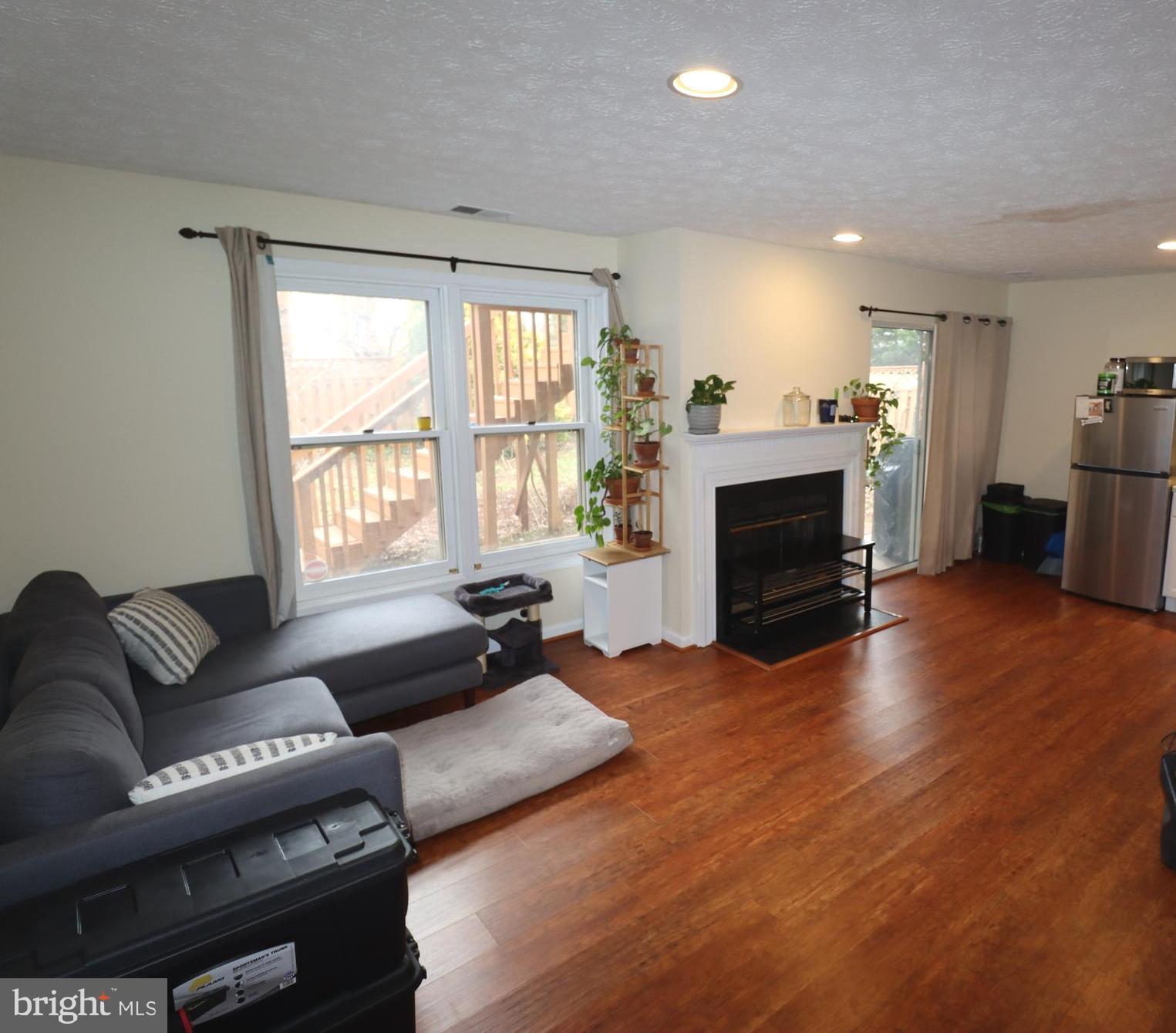 CEDAR WOODS - Residential Lease