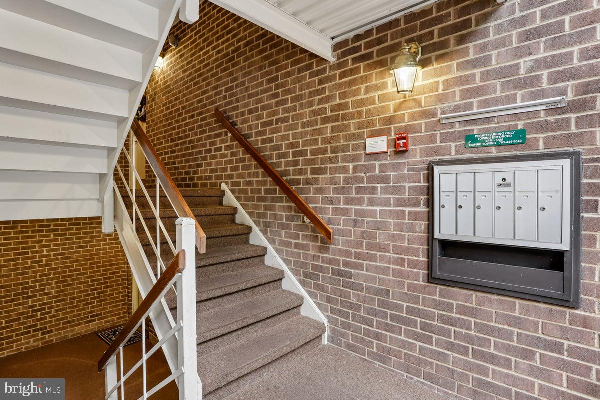 NORTHGATE SQUARE - Residential