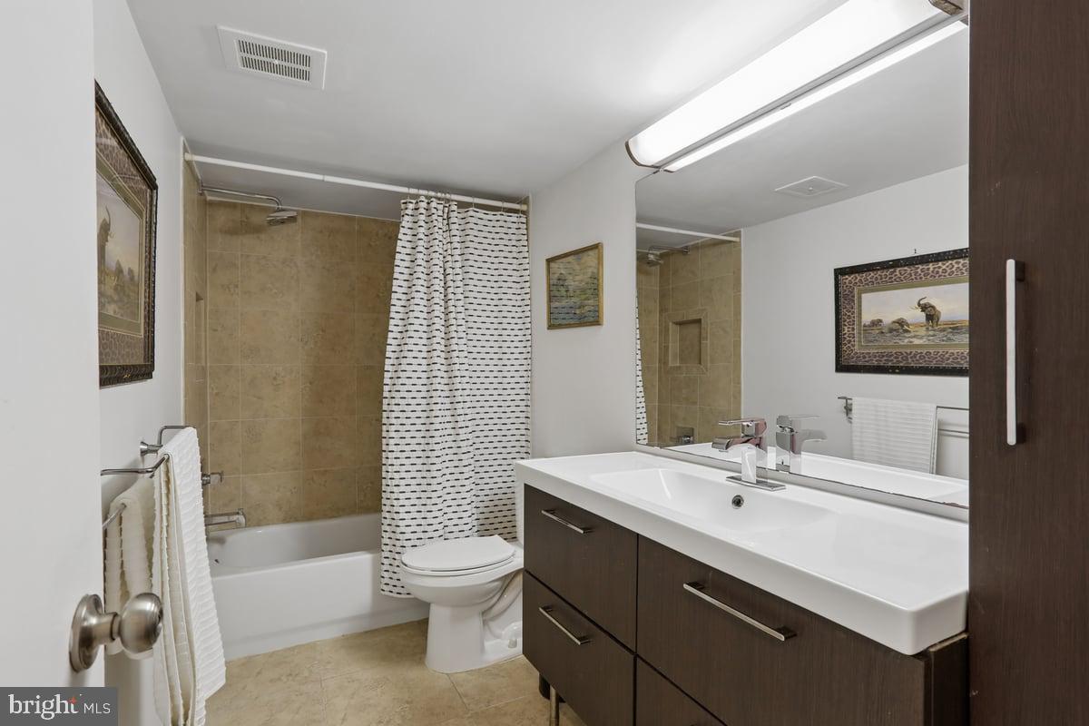 NORTHGATE SQUARE - Residential