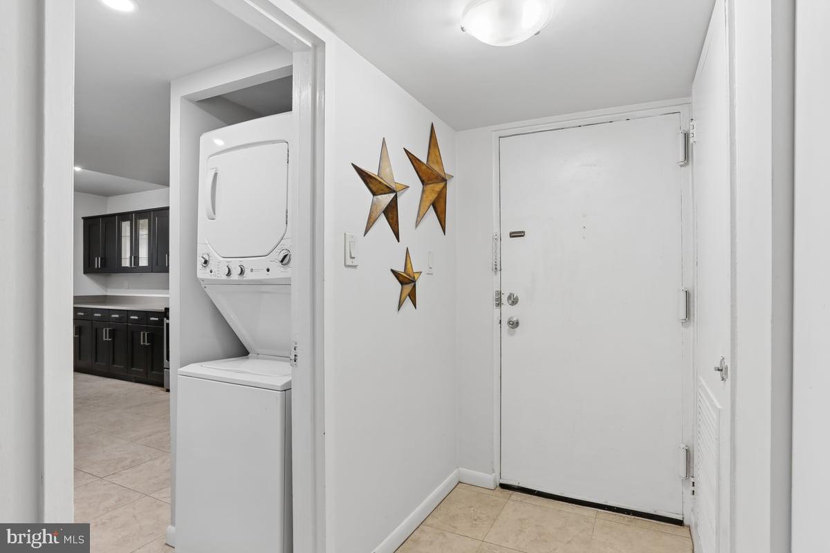 NORTHGATE SQUARE - Residential