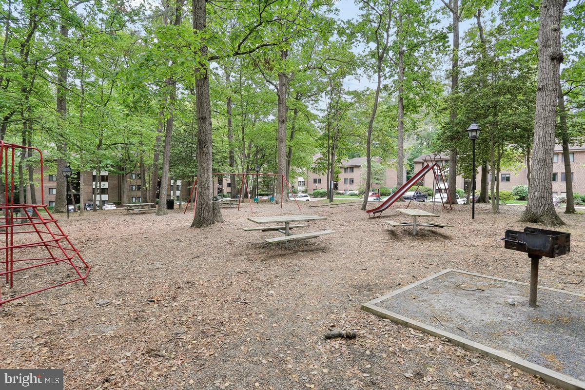 NORTHGATE SQUARE - Residential