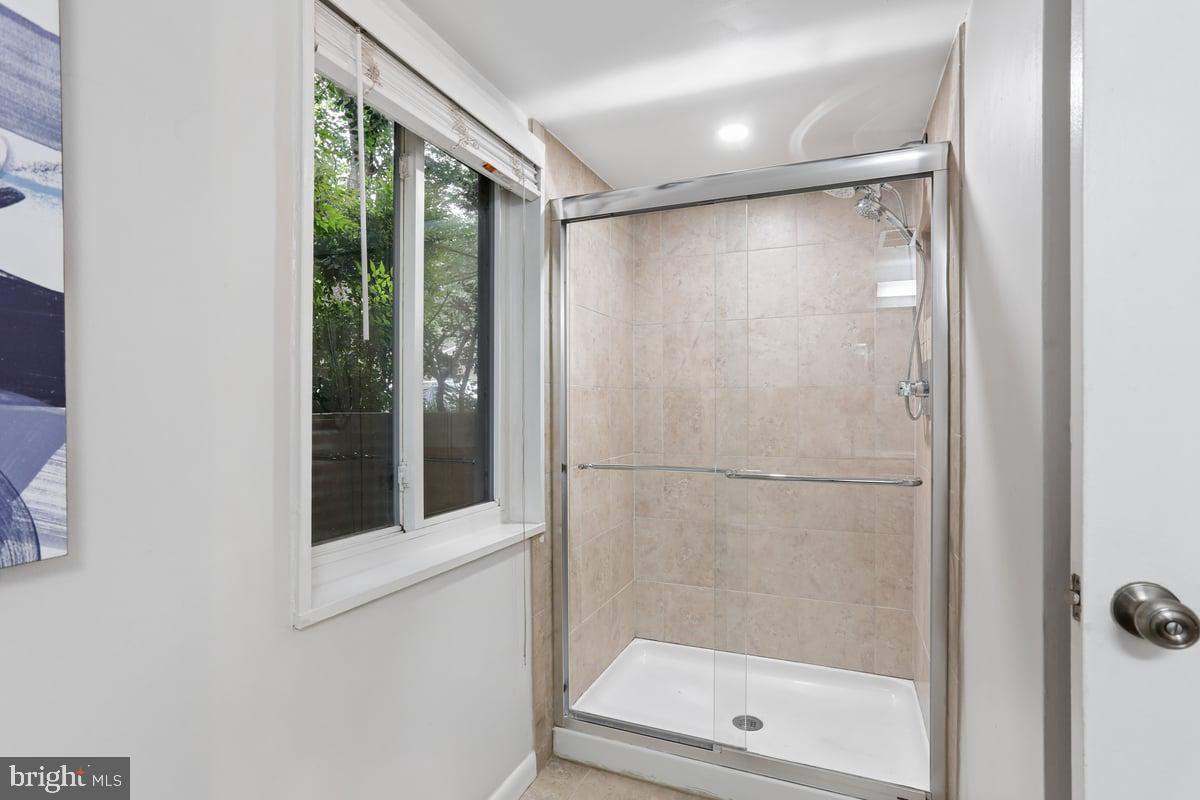 NORTHGATE SQUARE - Residential