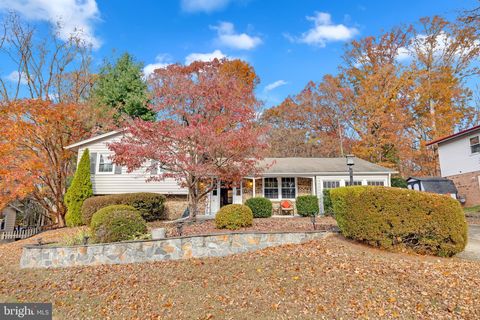 2218 WINDJAMMER DRIVE WOODBRIDGE VA 22192