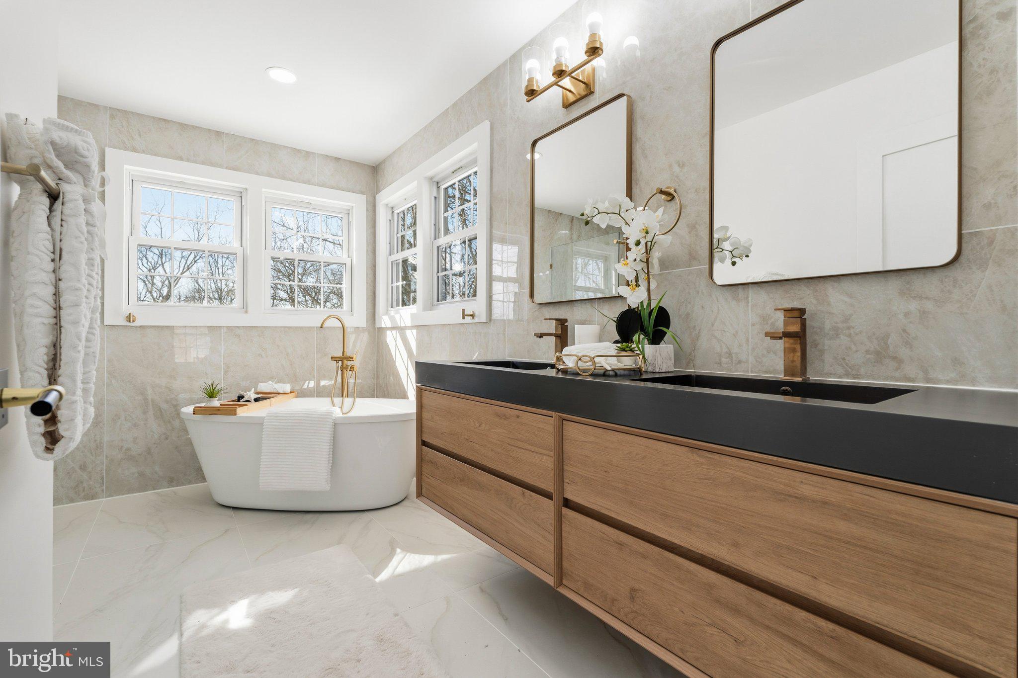 SHAKER WOODS - Residential