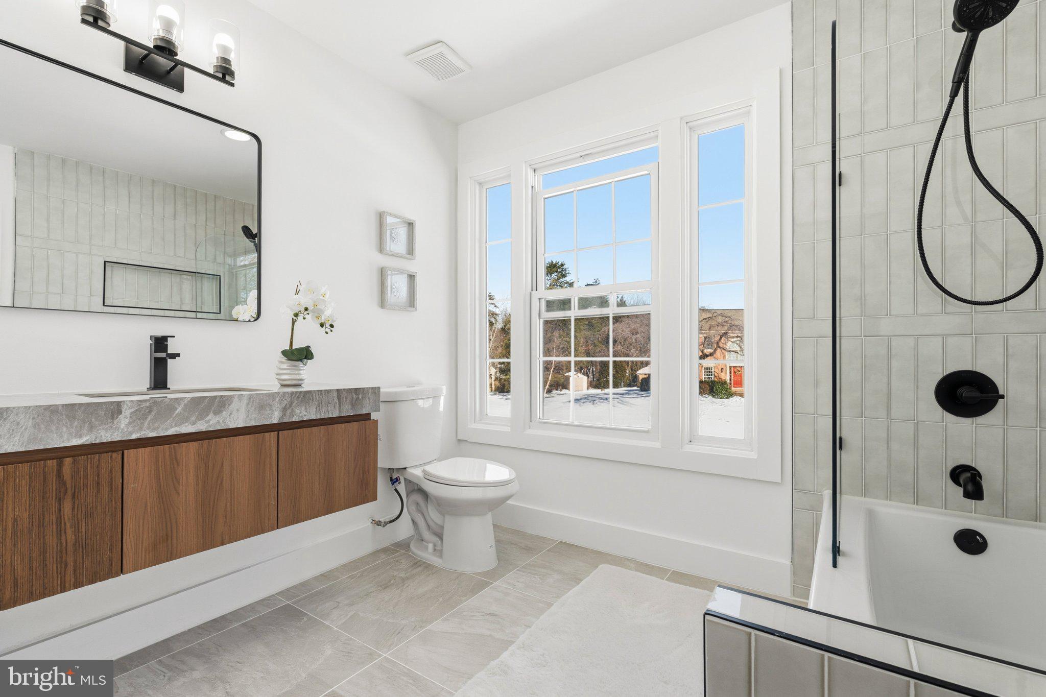 SHAKER WOODS - Residential