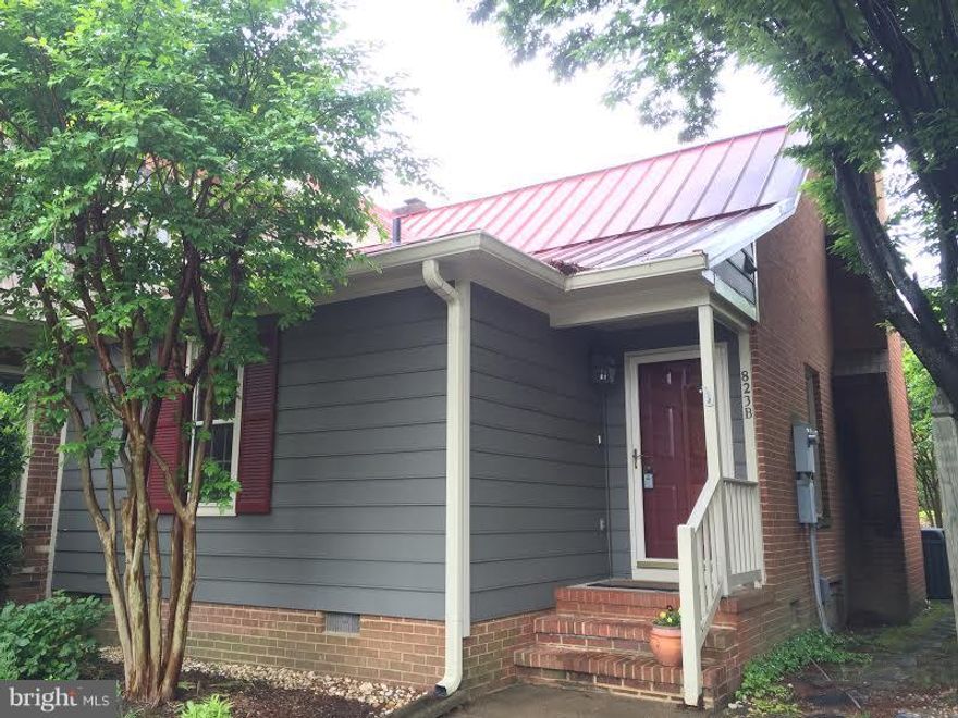 Charming townhouse ideally located in downtown Fredericksburg, while being tucked away in quiet, well-maintained community. Features one bedroom, plus a loft, granite counters, W/D, hardwood floors, fireplace, and private patio with retractable awning. The unit also comes with 2 assigned parking spots and a storage unit. Just a few minutes walk from UMW, VRE, shops and restaurants. A must see!