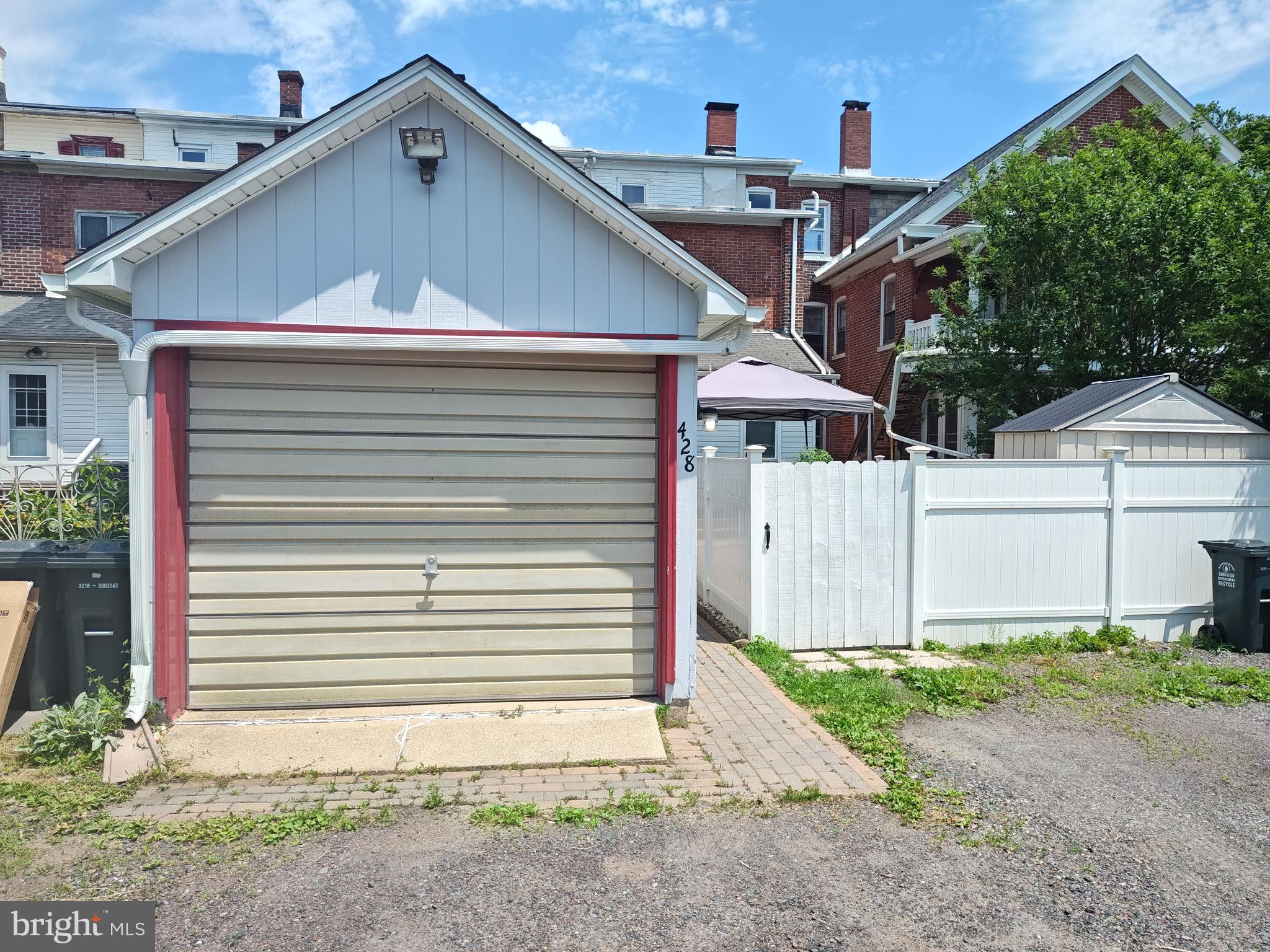 428 E BROAD STREET