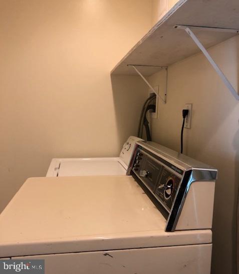 KEYES FERRY ACRES - Residential Lease