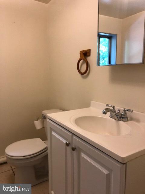 KEYES FERRY ACRES - Residential Lease