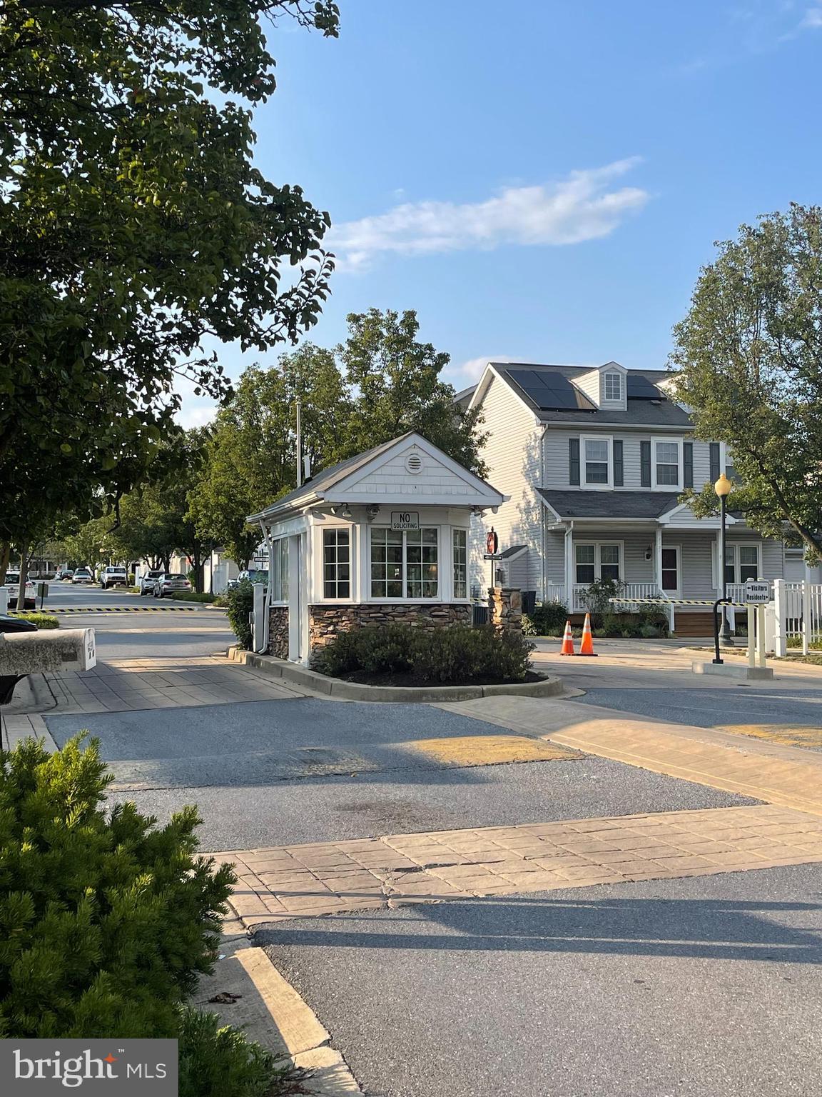 HOWARD SQUARE - Residential Lease