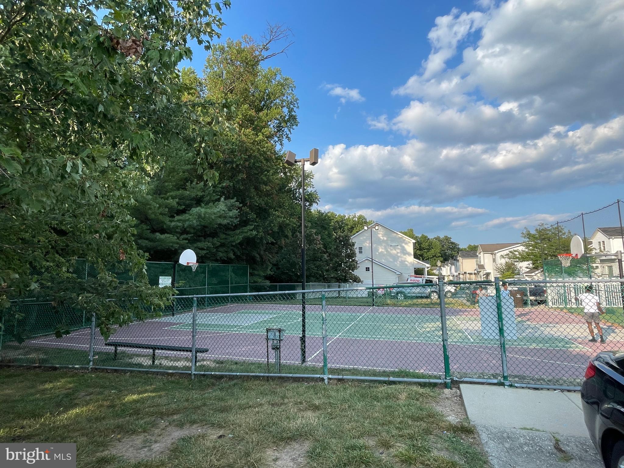 HOWARD SQUARE - Residential Lease