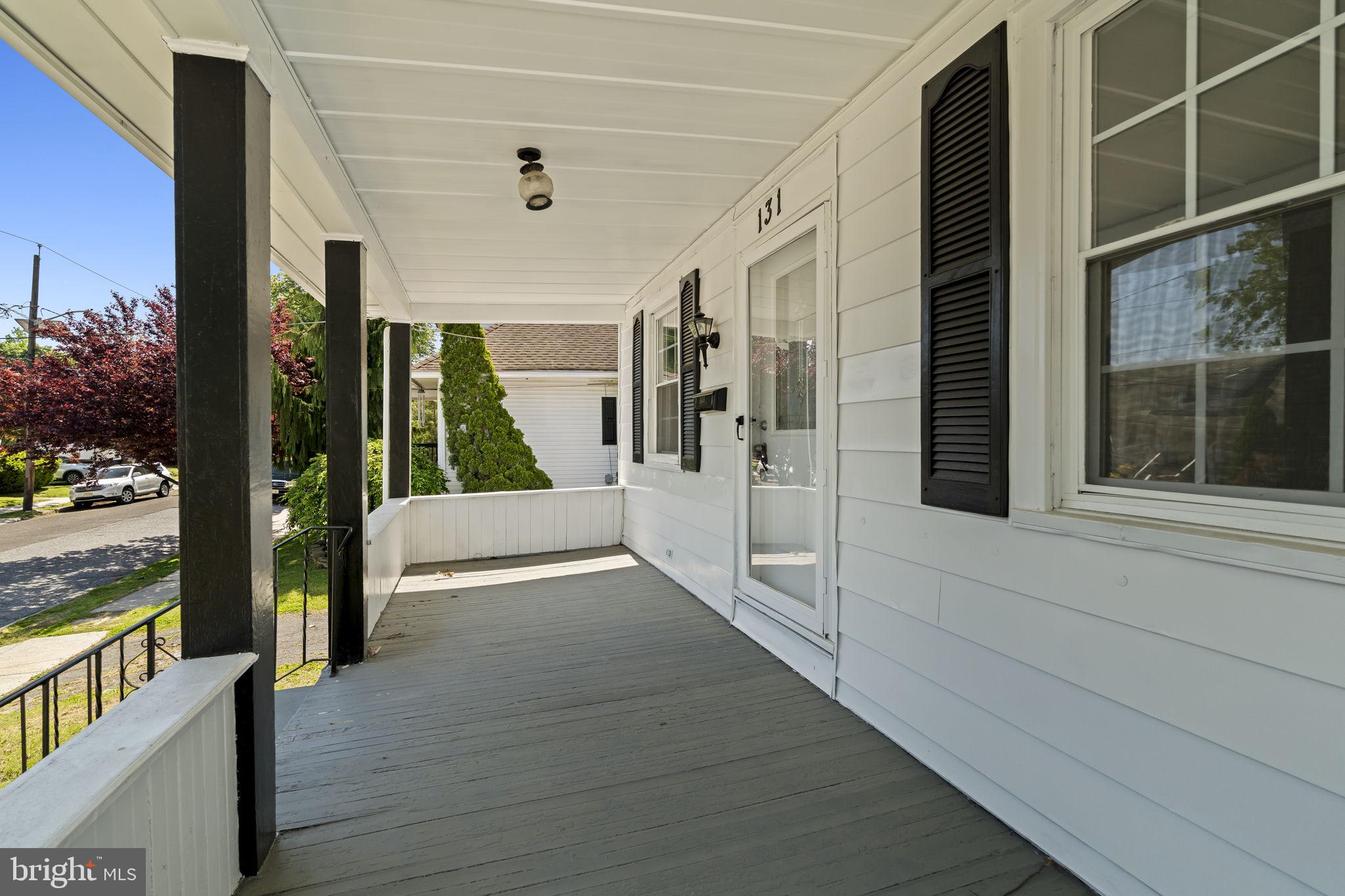 131 WATKINS AVENUE