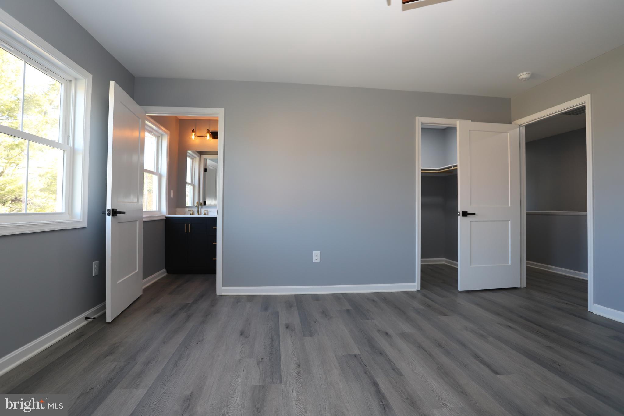 MEADOWBROOK - Residential