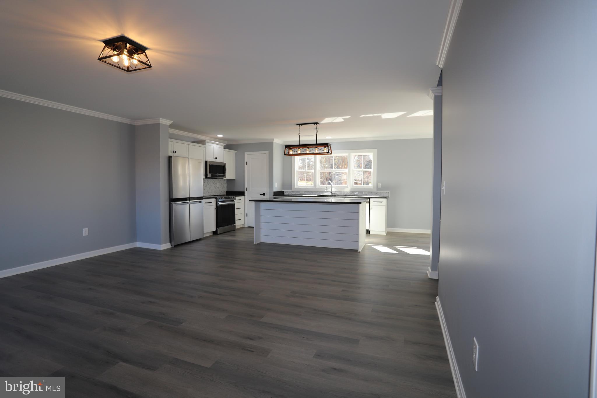 MEADOWBROOK - Residential