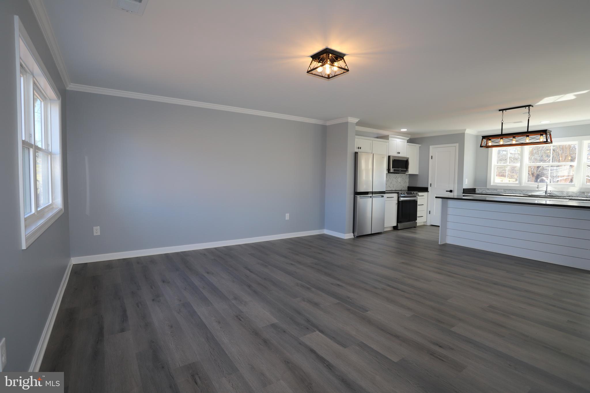 MEADOWBROOK - Residential