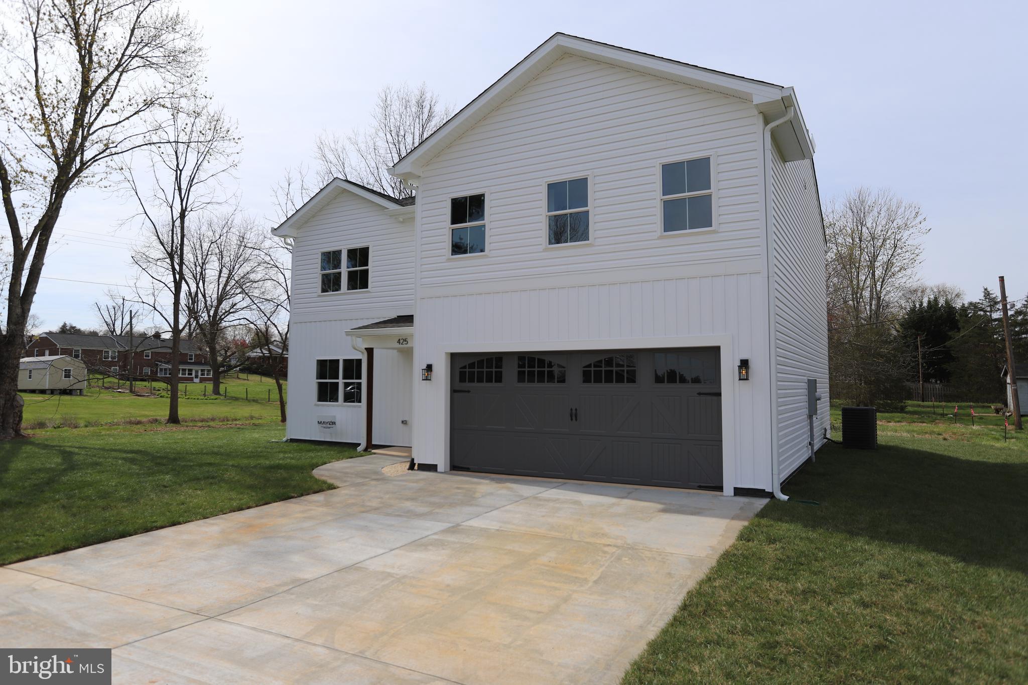 MEADOWBROOK - Residential