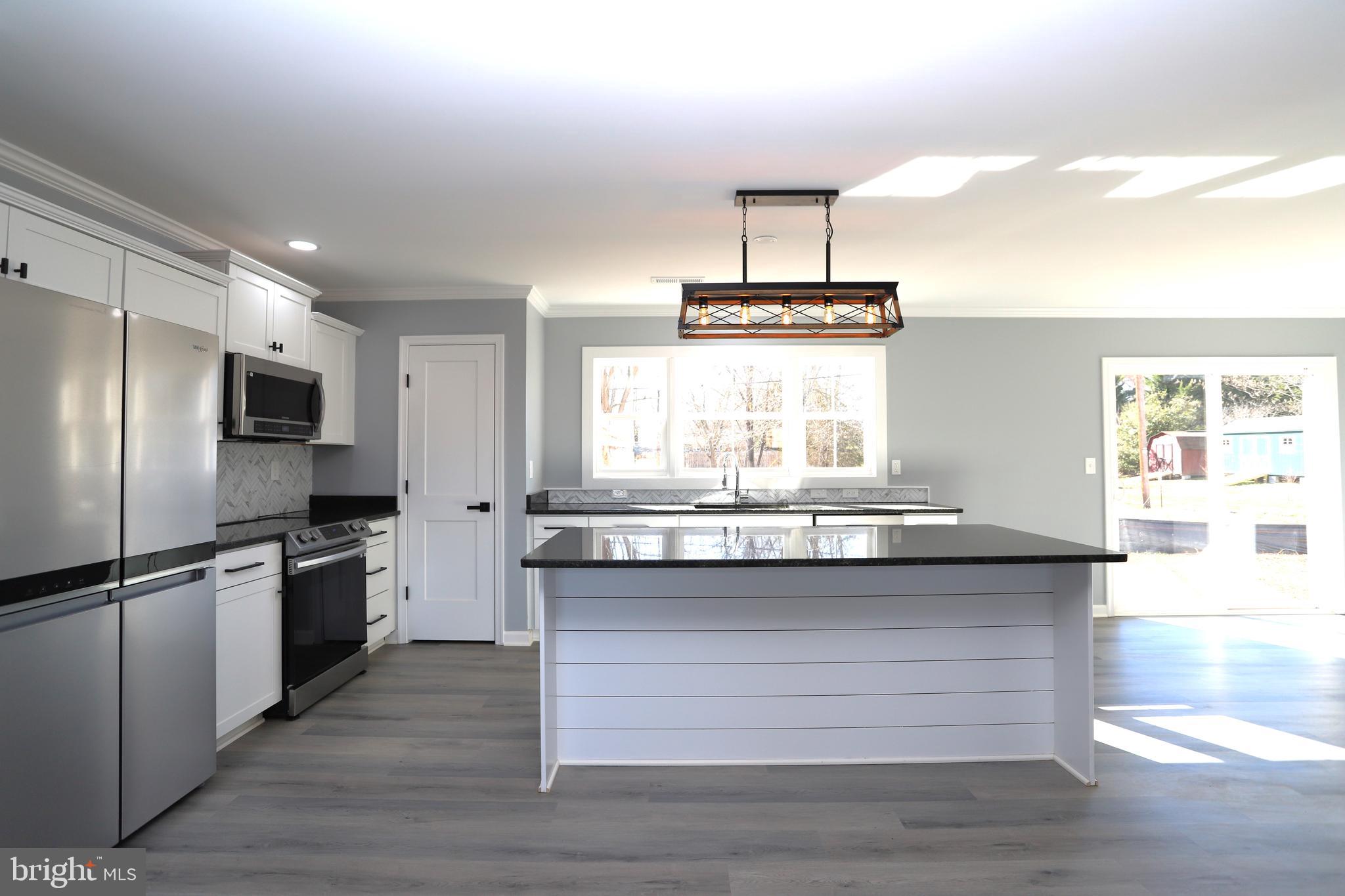 MEADOWBROOK - Residential