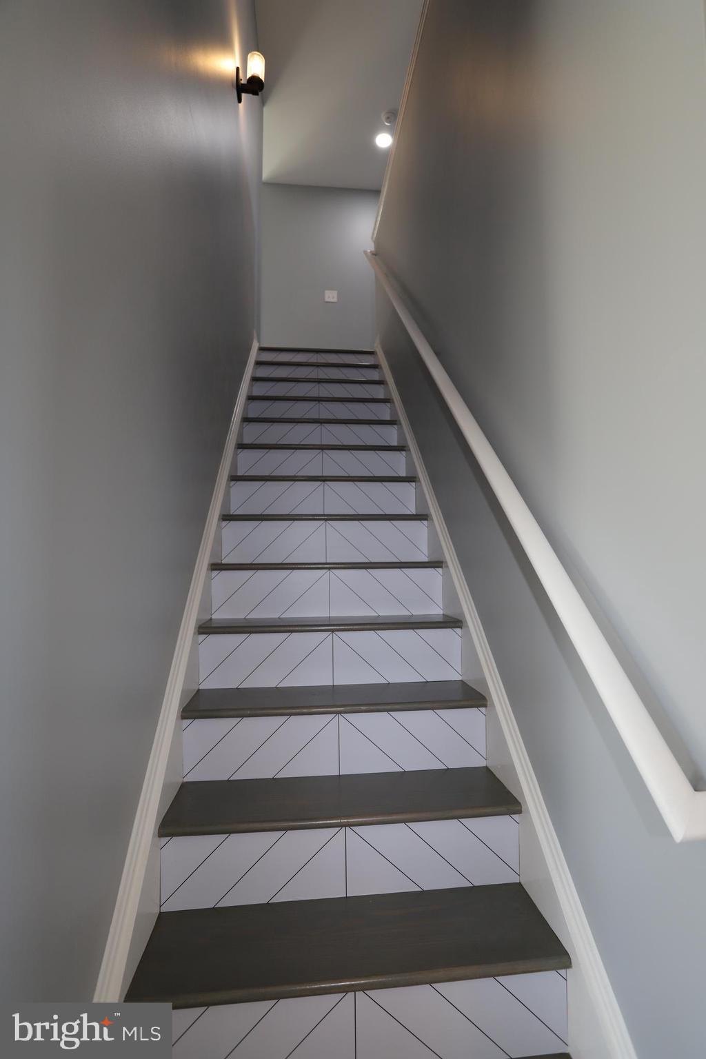 MEADOWBROOK - Residential