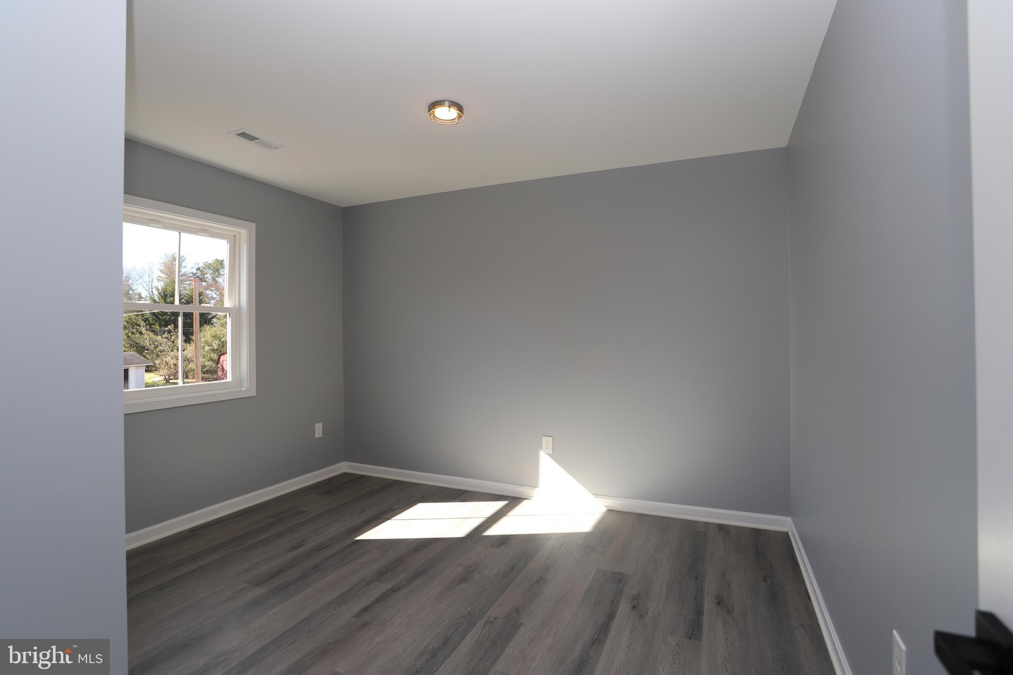 MEADOWBROOK - Residential