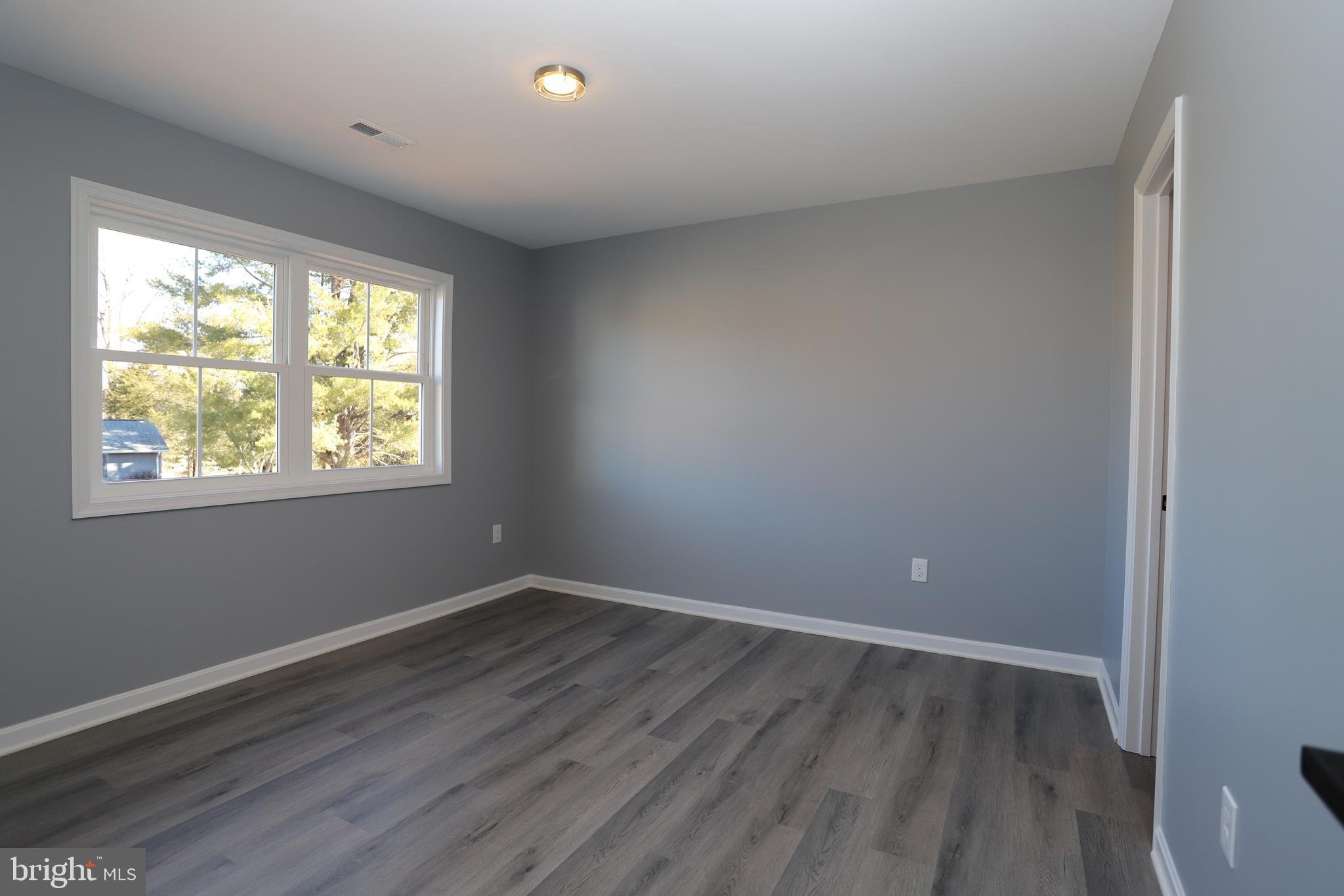 MEADOWBROOK - Residential