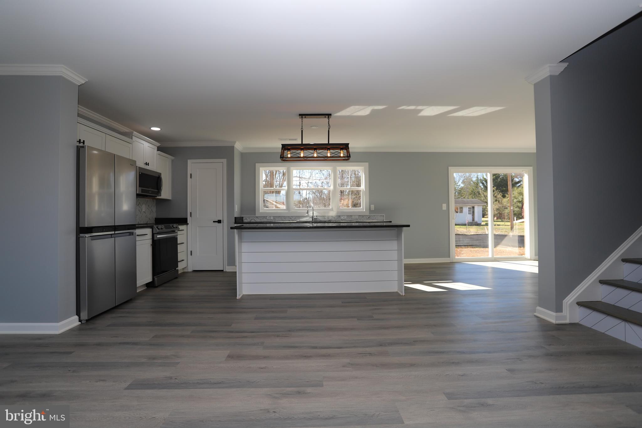 MEADOWBROOK - Residential