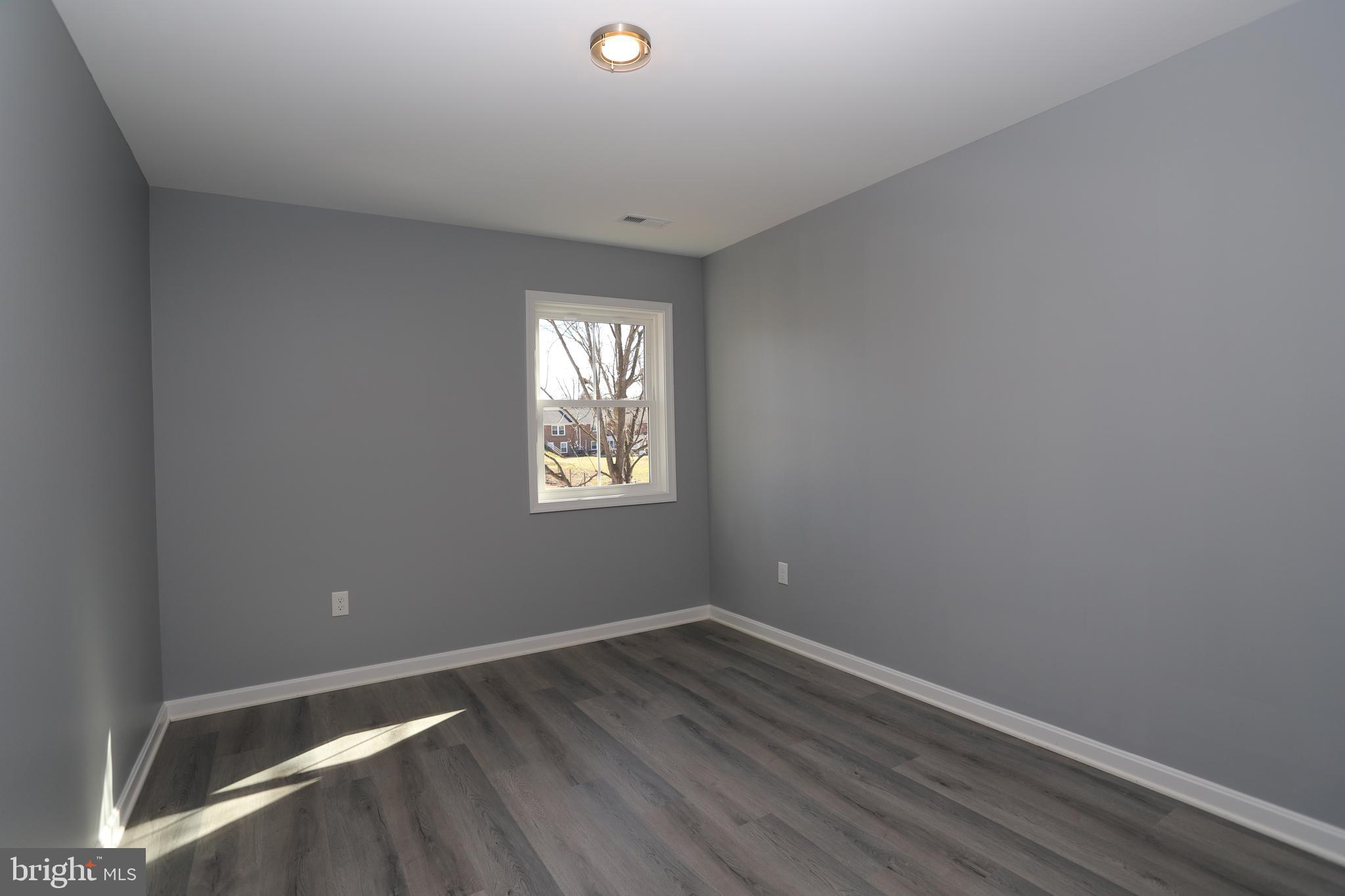 MEADOWBROOK - Residential