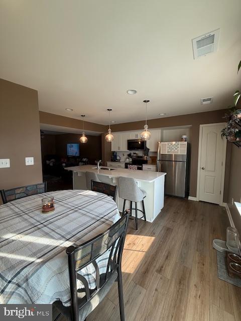 WHISPERING PINES - Residential