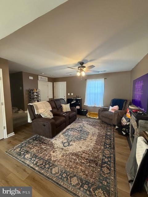 WHISPERING PINES - Residential