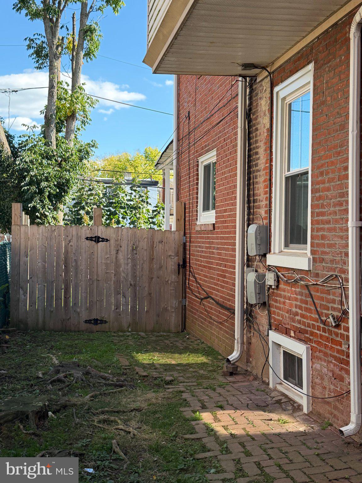 512 CHAIN STREET