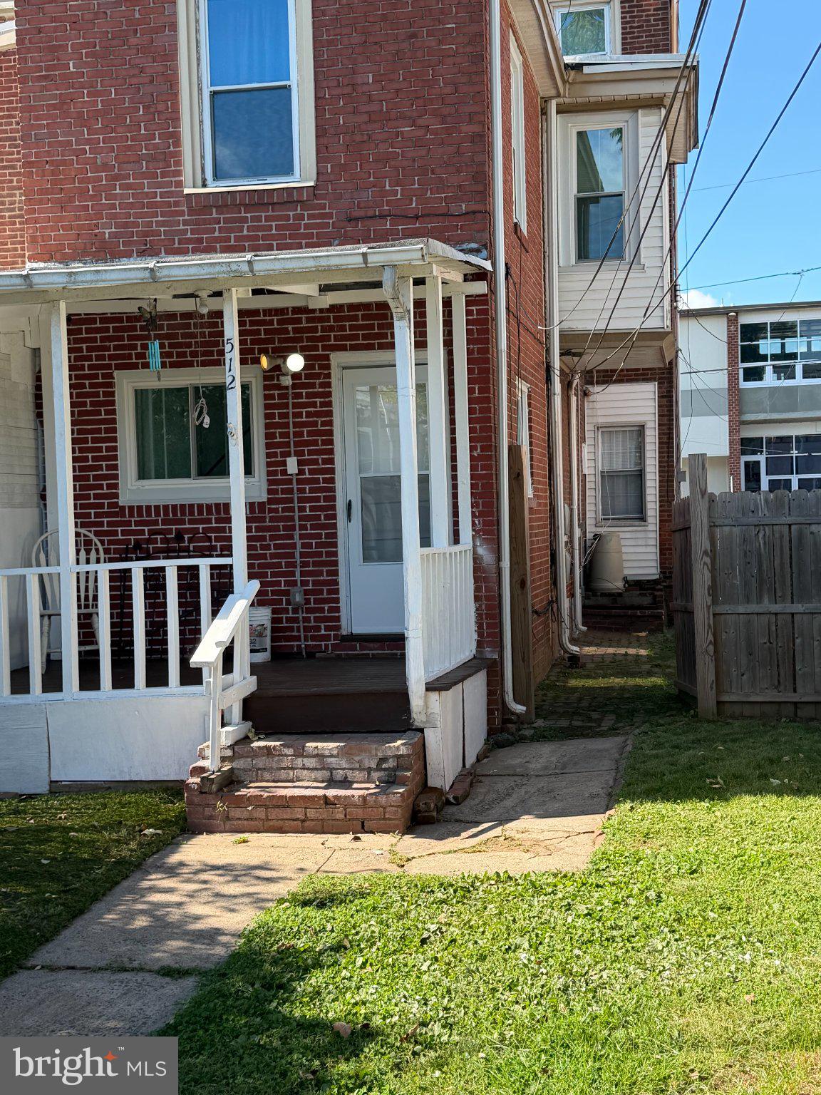512 CHAIN STREET