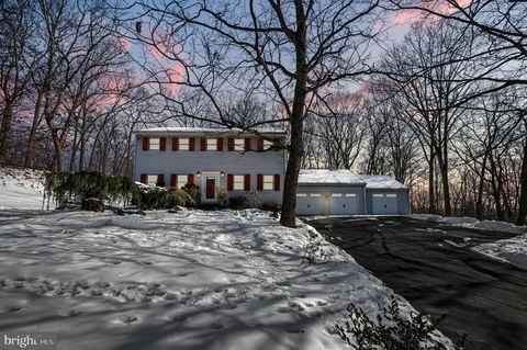 1824 N ADAMS STREET POTTSTOWN PA 19464