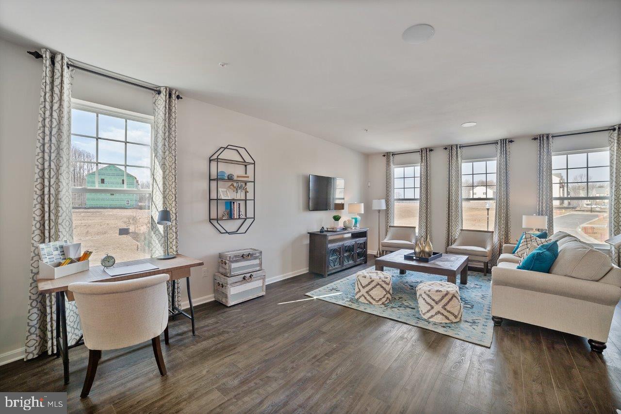 WOODMORE OVERLOOK - Residential