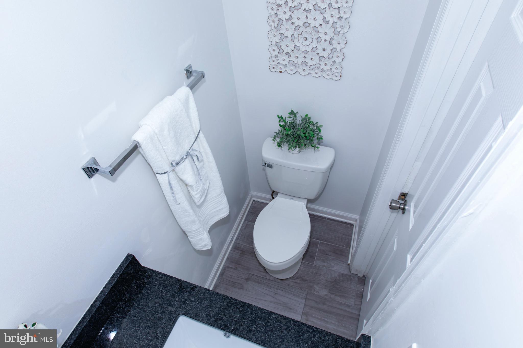 STONINGTON CONDOMINIUMS - Residential Lease