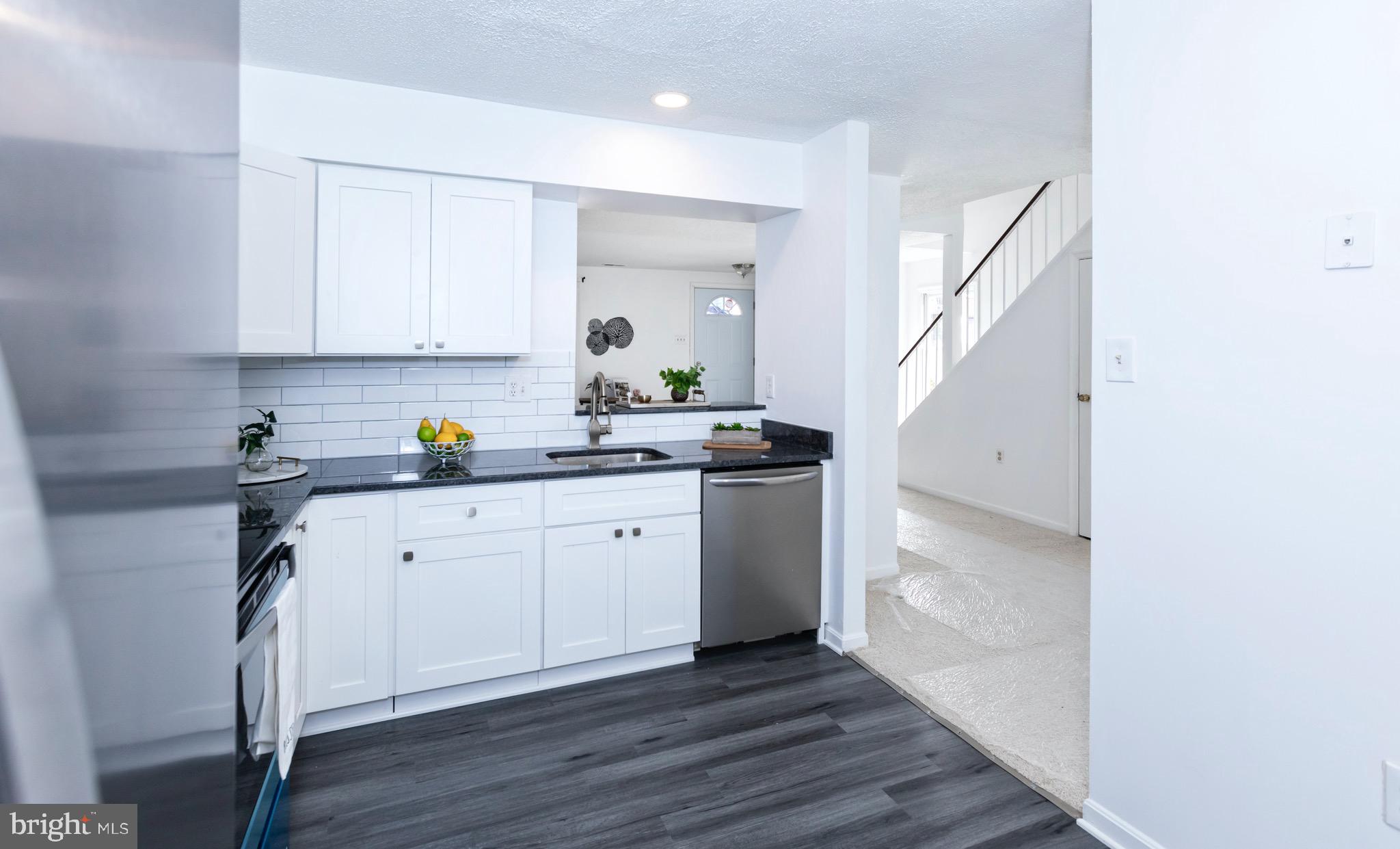 STONINGTON CONDOMINIUMS - Residential Lease