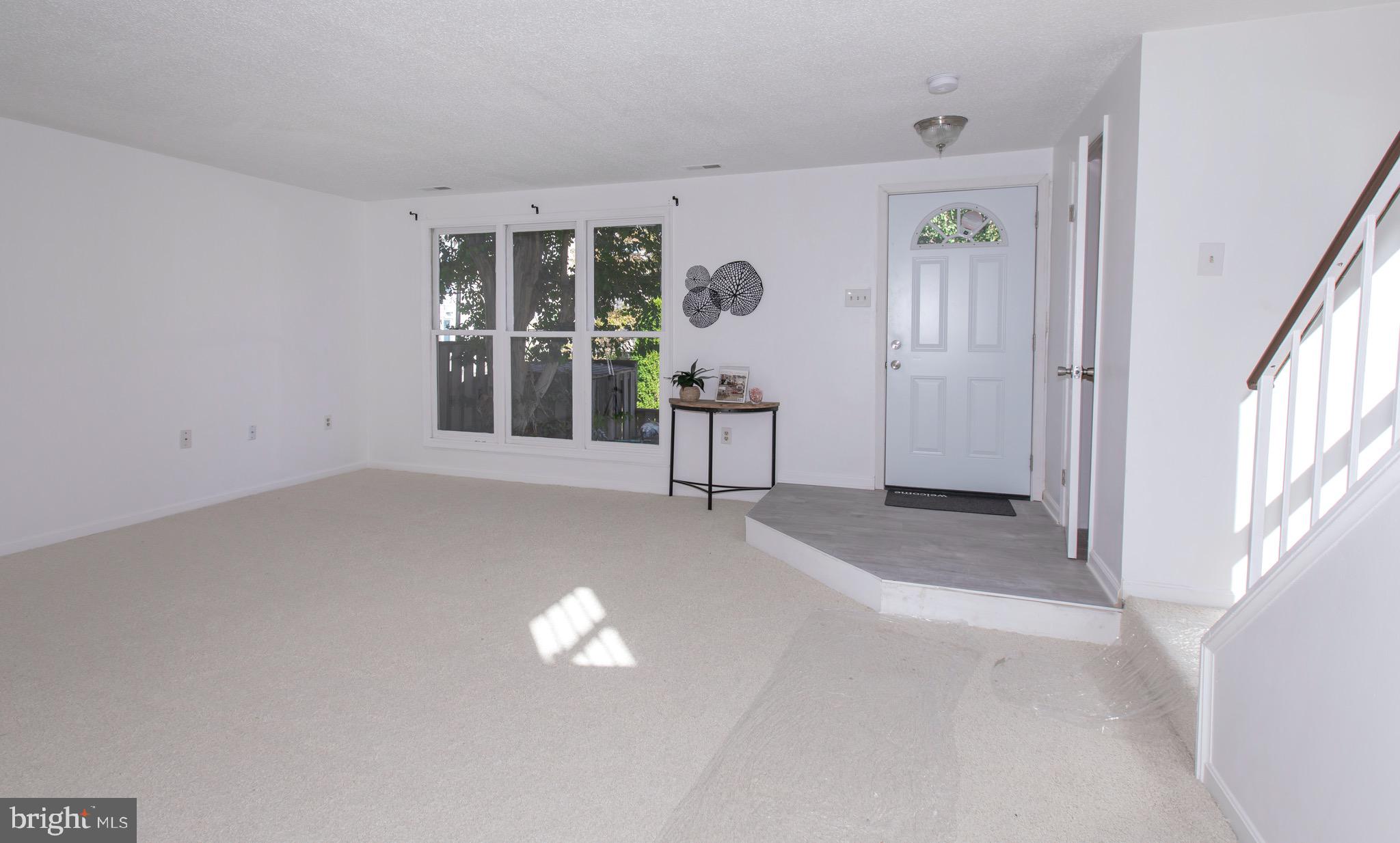 STONINGTON CONDOMINIUMS - Residential Lease