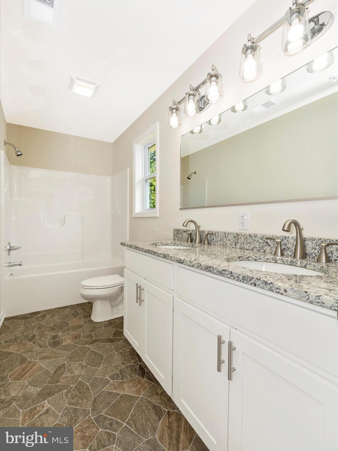 BRUNSWICK - Residential