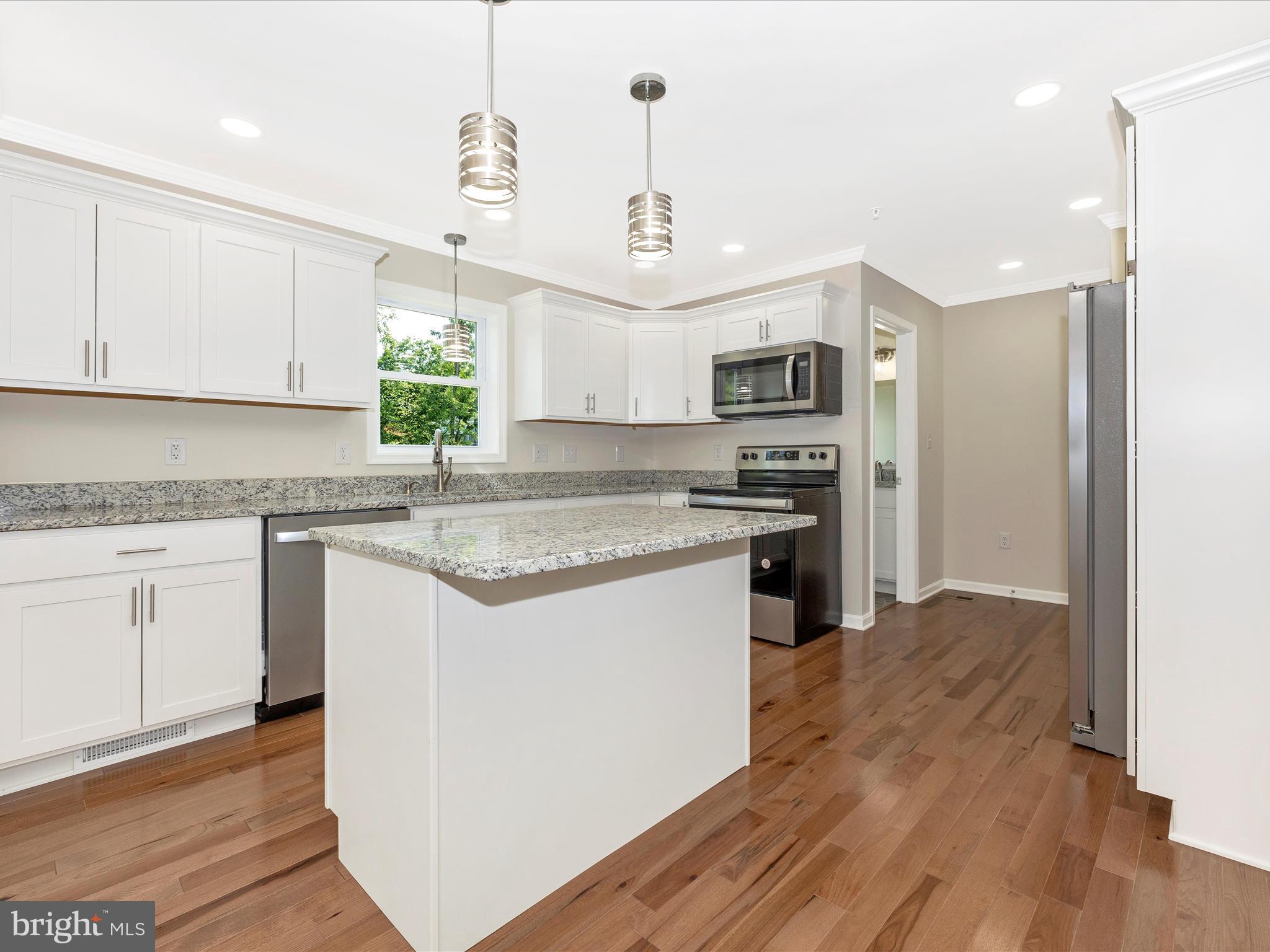 BRUNSWICK - Residential