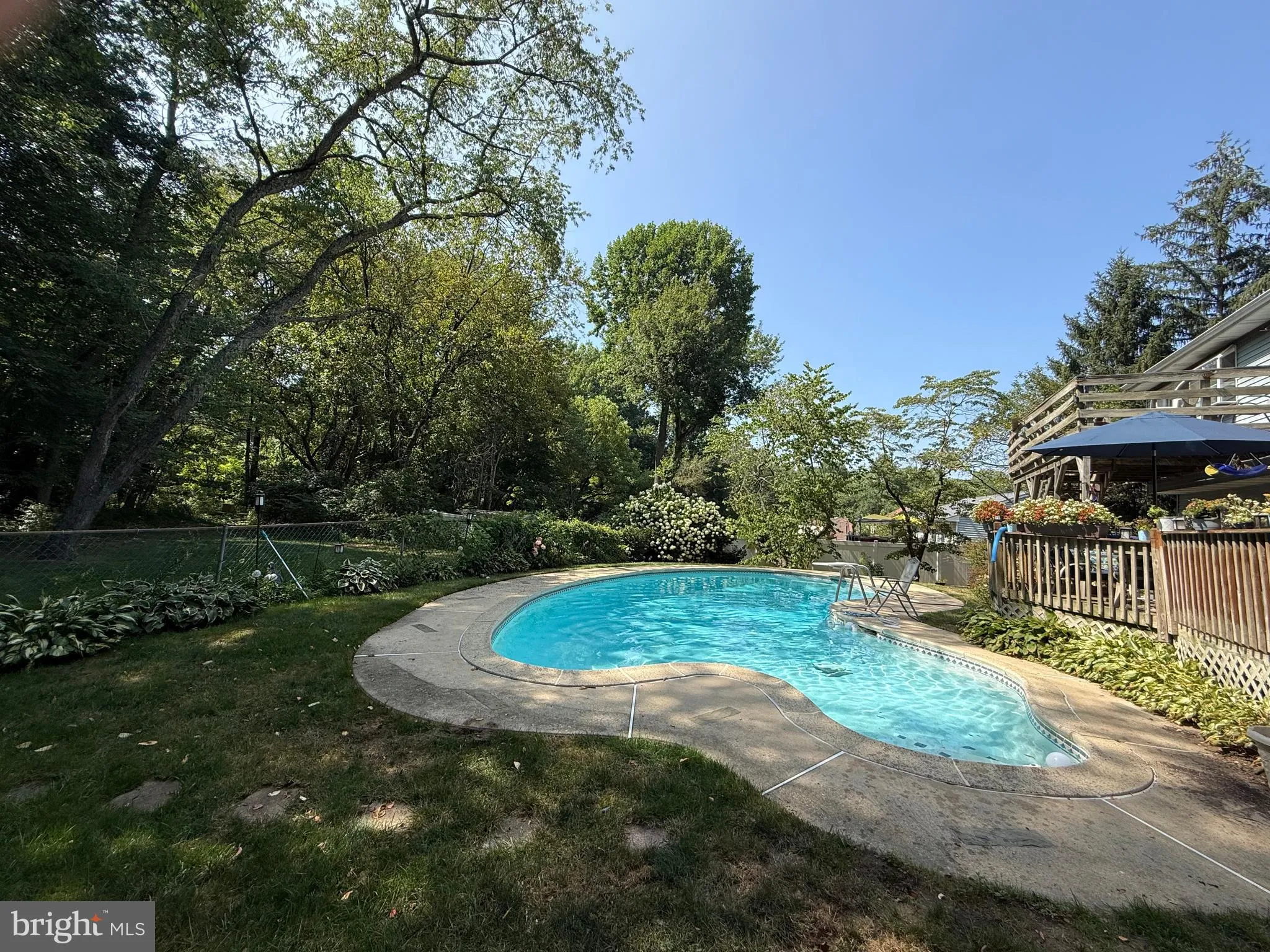 Woodbury, New Jersey 08096, United States, 6 Bedrooms Bedrooms, ,4 BathroomsBathrooms,Residential,Active,189200