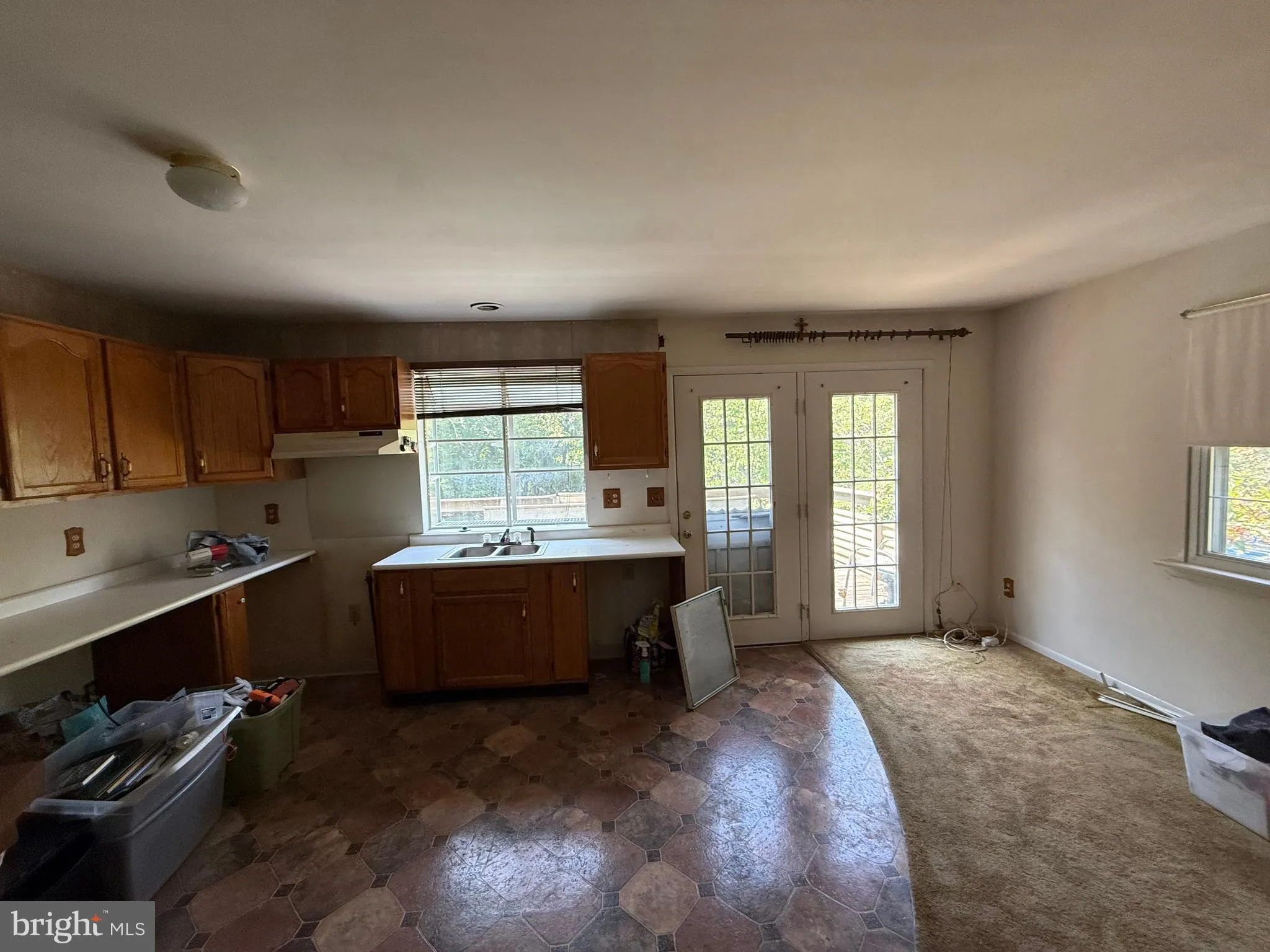 Woodbury, New Jersey 08096, United States, 6 Bedrooms Bedrooms, ,4 BathroomsBathrooms,Residential,Active,189200