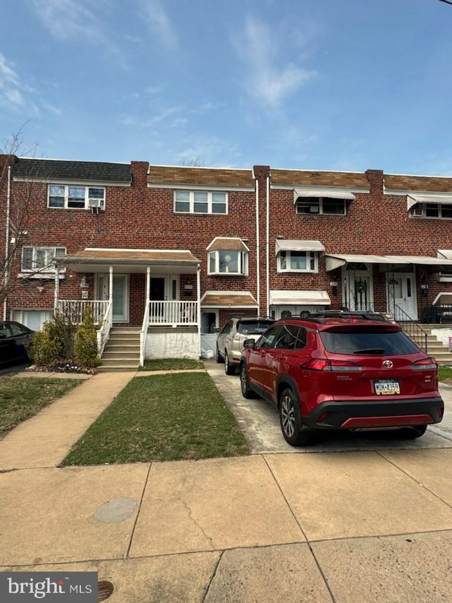 Prime 18ft Rambler Park 2-story townhouse. With some updating & some elbow grease this can become your very own "Home Sweet Home." This home starts with a front driveway w/entrance to lower level, sm lawn area & covered patio/porch area. The main level gives you a foyer entrance that leads up to the the LR/DR combo, EIK & rear covered deck, The 2nd flr has 3 nice size bdrms, 3pc c/t bth & hall closets. The basement level is finished with with laundry are, bonus/office rm & exit to the rear covered patio w/large fenced yard + shed. In addition, updated windows, newer heater & central air. Price strongly reflects the condition. Don't hesistate, make your appt today!!! Property is being sold in its present "as is" condition. No warranties are expressed or implied.