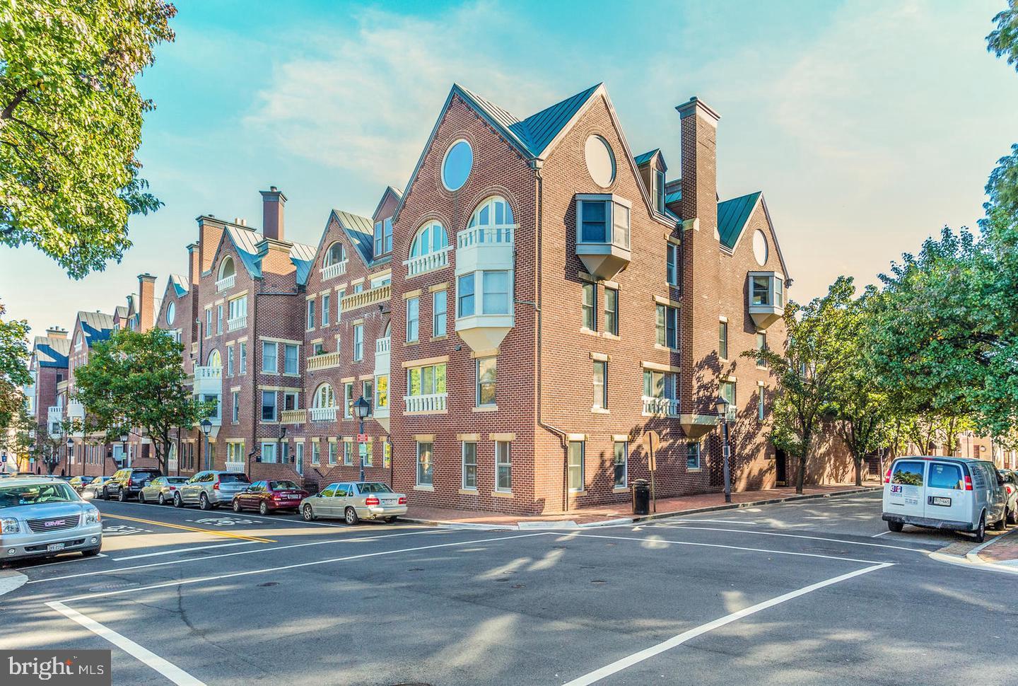 125 N LEE STREET DH501