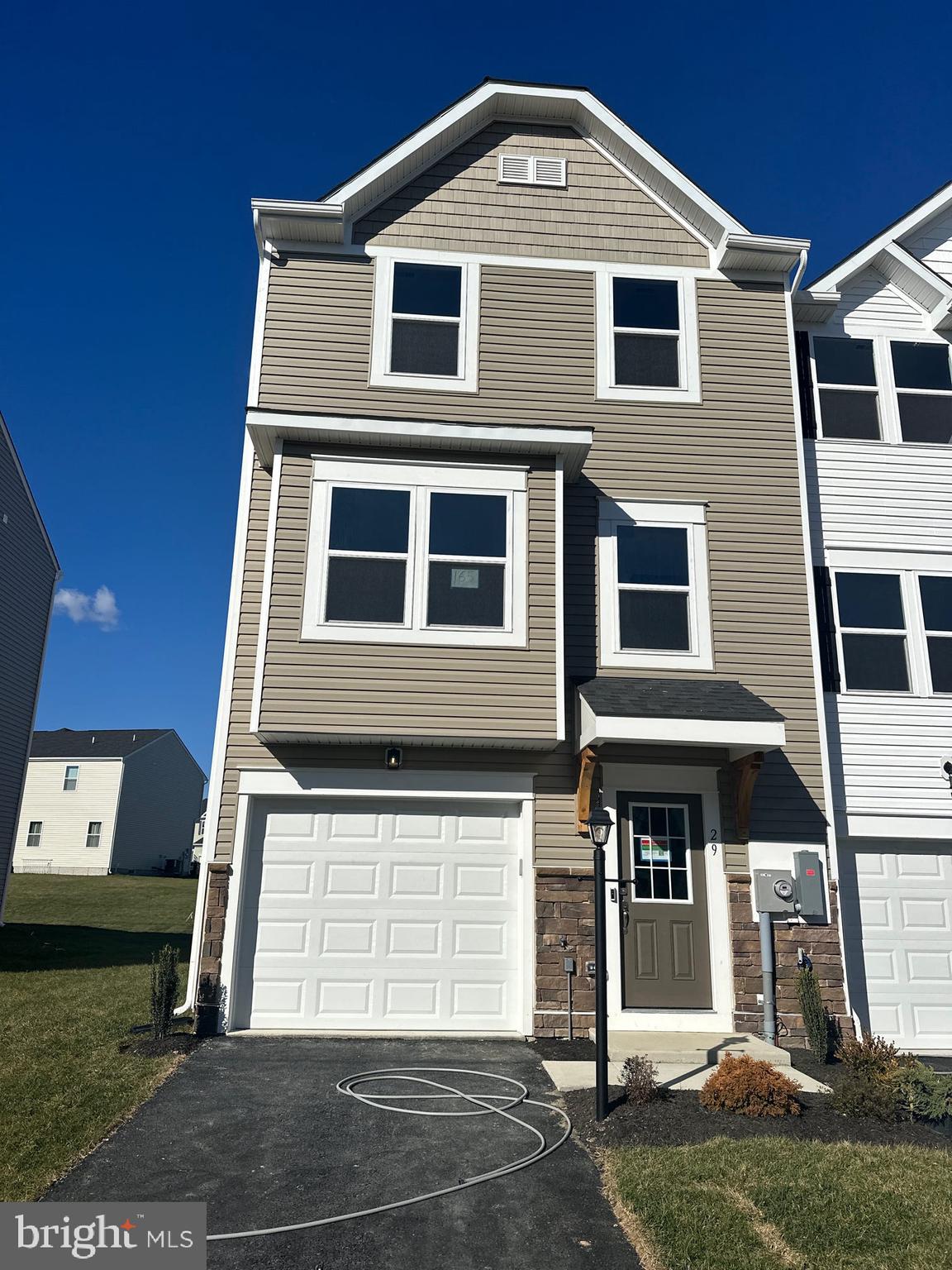 SOUTH BROOK - Residential Lease